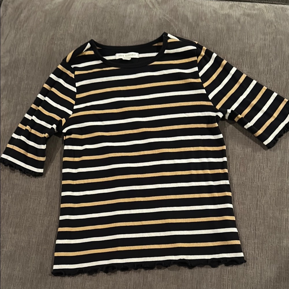 5/$20 Girls Striped Tshirt XXL (18)